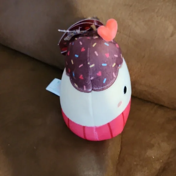 NWT 5” Elpha the Cupcake Squishmallow FTM Ltd Edition - Picture 6 of 7